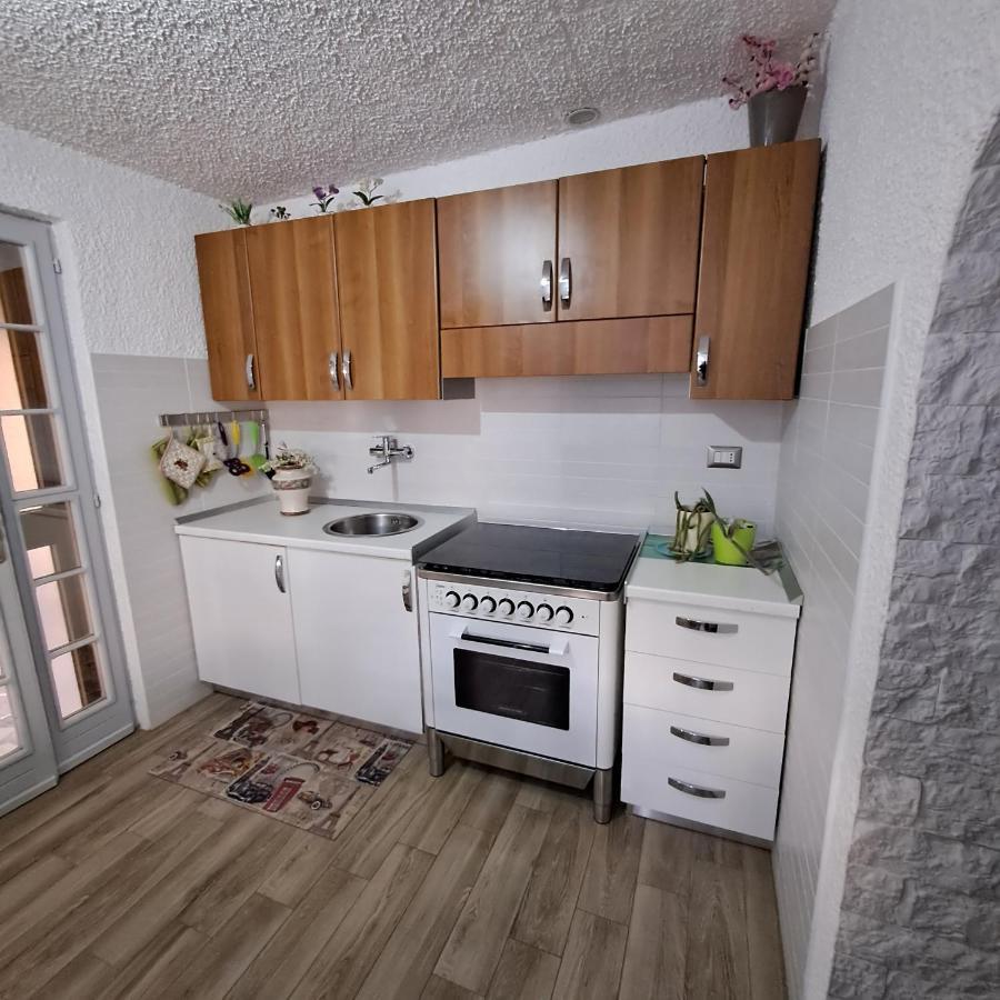 Bouganville Casa Vacanza Ambiente Climatizzato Con Wi Fi Pineto Exterior foto