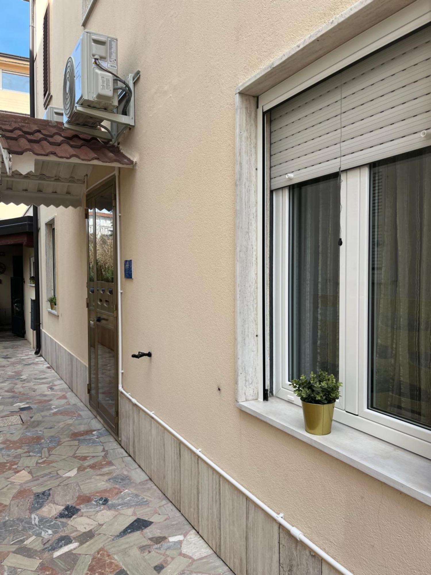 Bouganville Casa Vacanza Ambiente Climatizzato Con Wi Fi Pineto Exterior foto