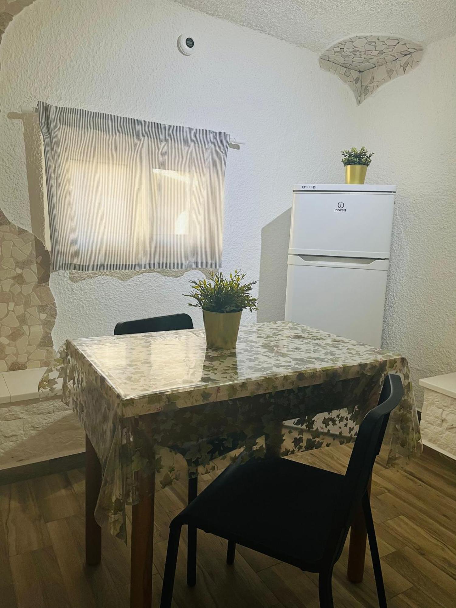 Bouganville Casa Vacanza Ambiente Climatizzato Con Wi Fi Pineto Exterior foto