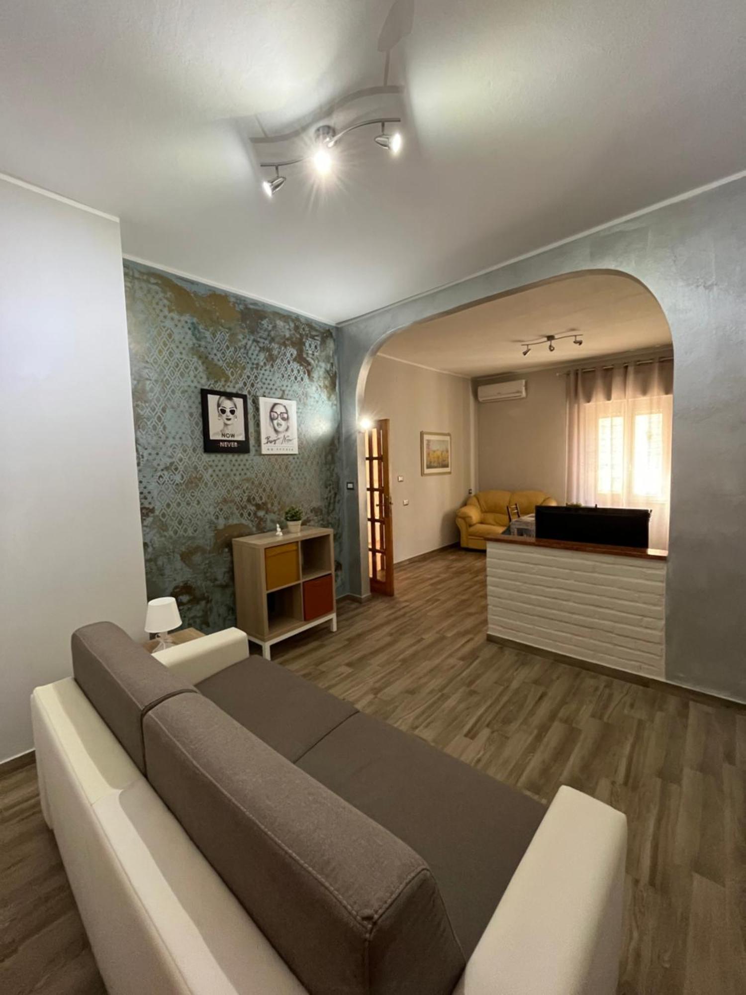 Bouganville Casa Vacanza Ambiente Climatizzato Con Wi Fi Pineto Exterior foto