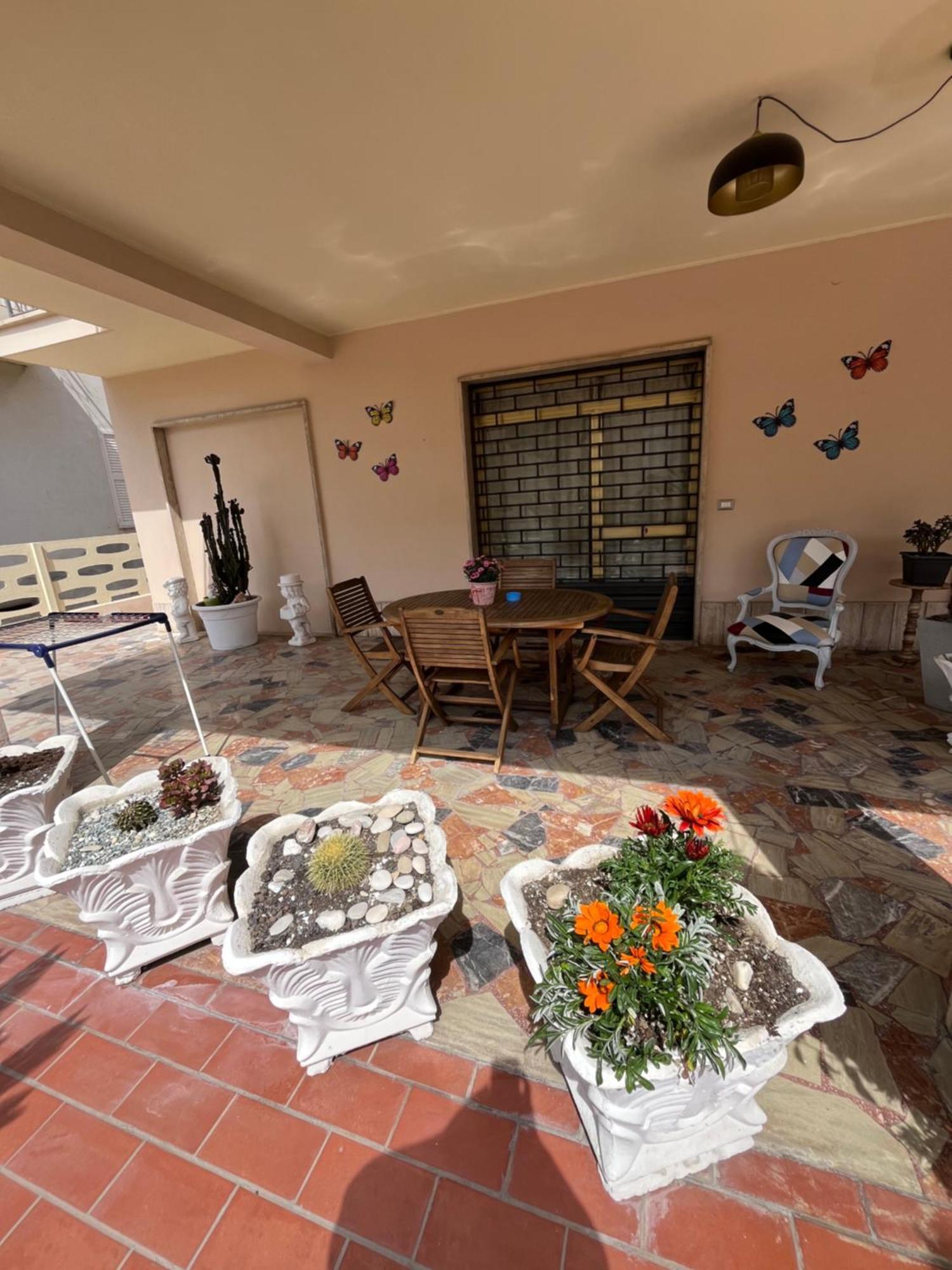 Bouganville Casa Vacanza Ambiente Climatizzato Con Wi Fi Pineto Exterior foto