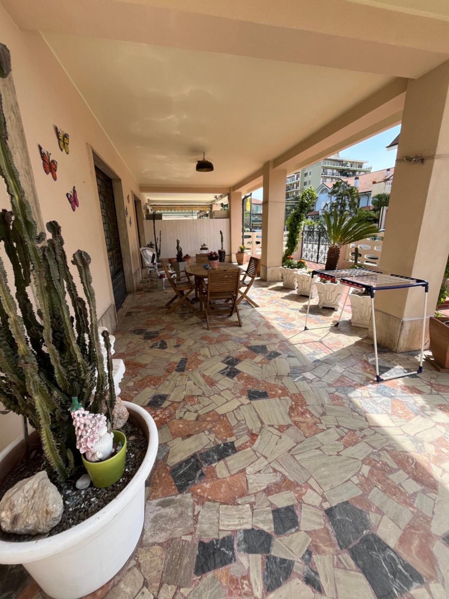 Bouganville Casa Vacanza Ambiente Climatizzato Con Wi Fi Pineto Exterior foto